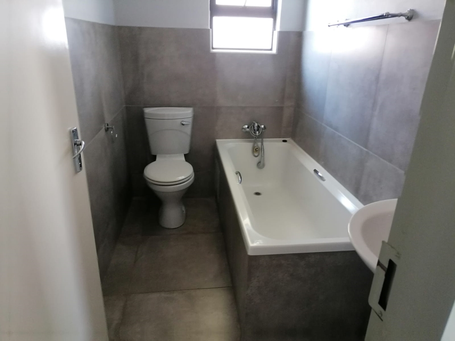 To Let 3 Bedroom Property for Rent in Waterval East North West